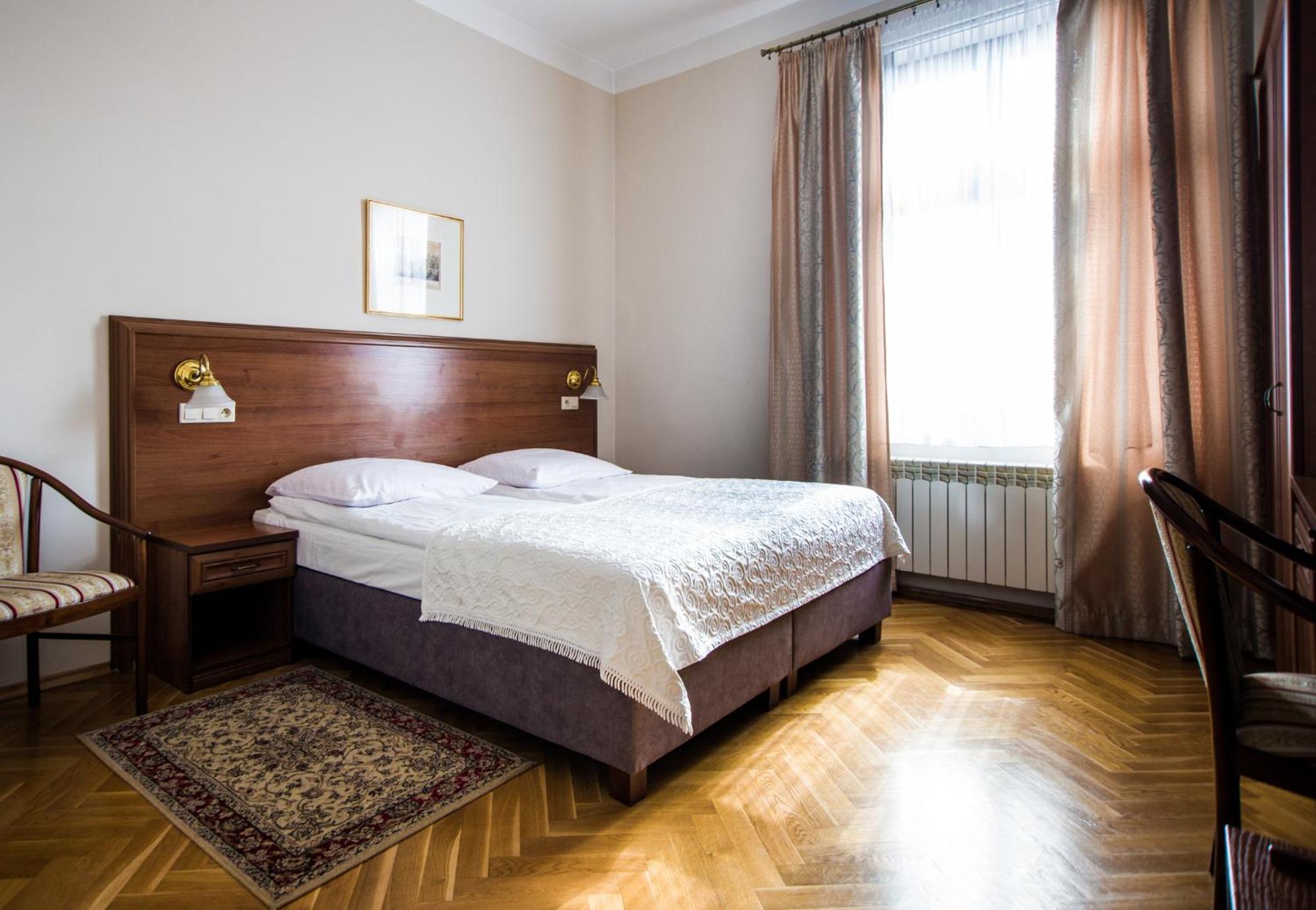 Standard Twin Room,1576691654:JPEG